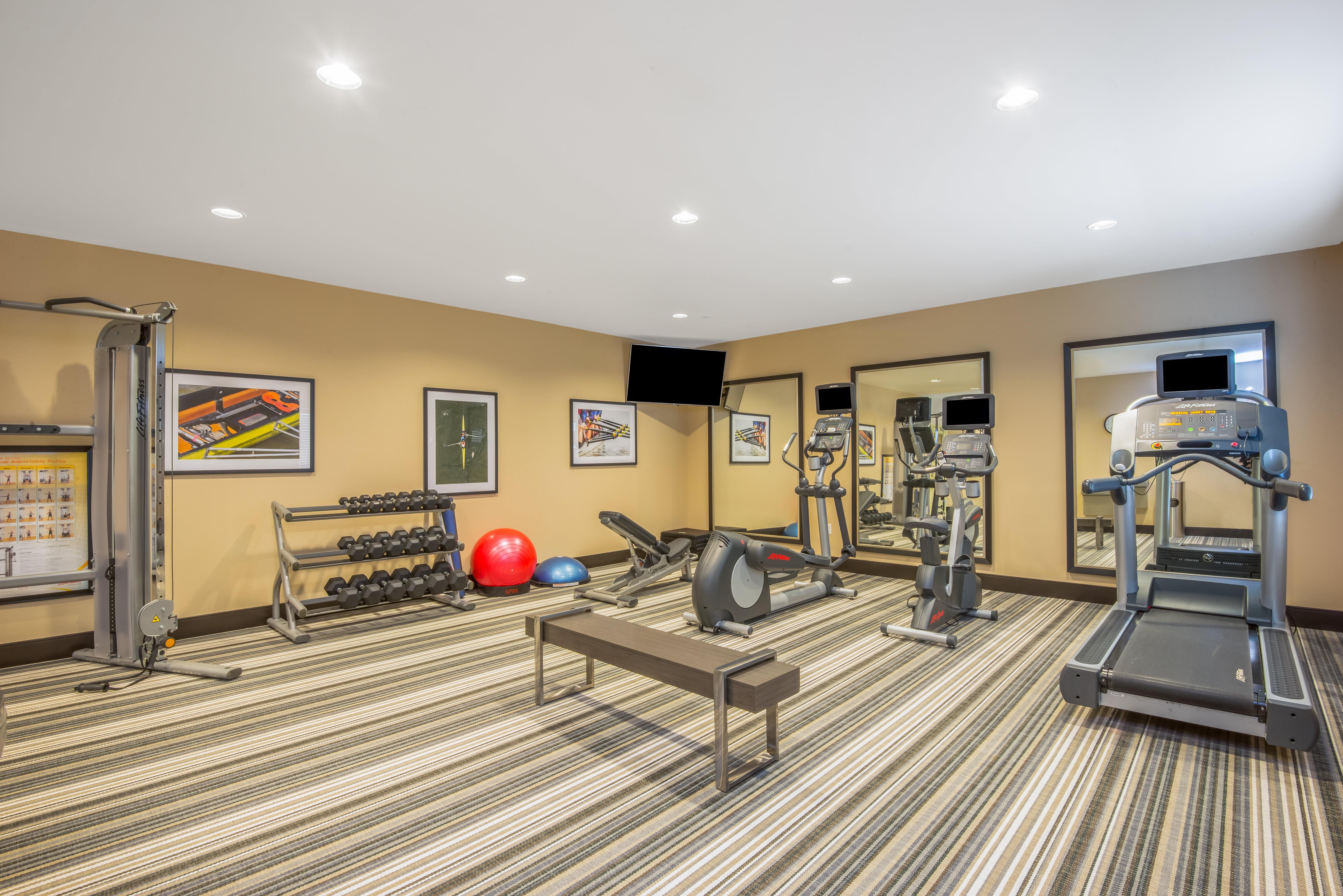 Candlewood Suites Columbia Hwy 63 & I-70 By Ihg Екстер'єр фото